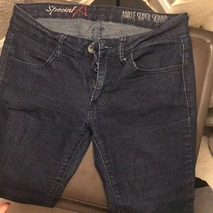 Special A ankle super skinny jeans